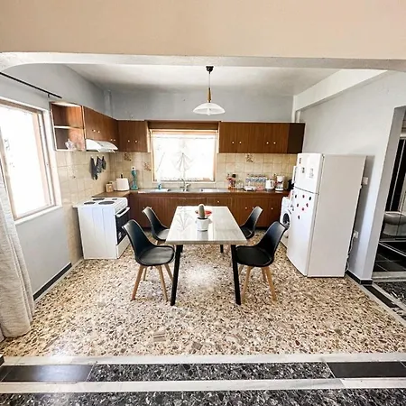 Apartament Harmony Heights Menetaí